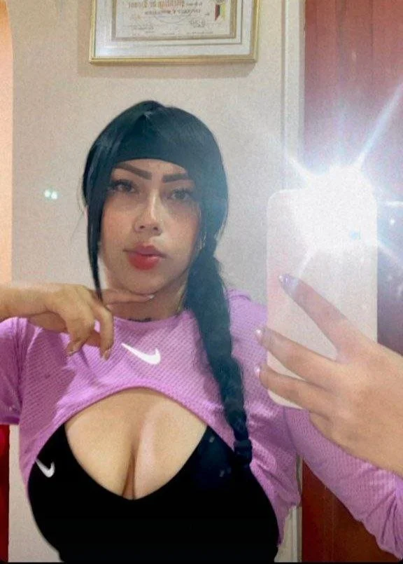 Es una putita lame vergas que le gusta que le hagan tribut image 3