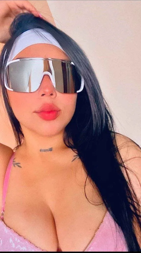 Es una putita lame vergas que le gusta que le hagan tribut image 4