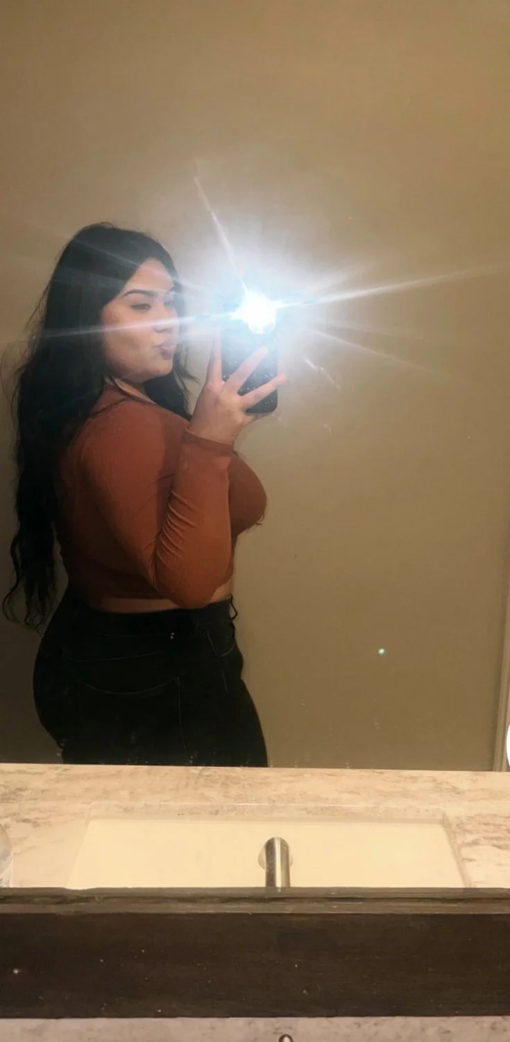 Sexy milf image 19