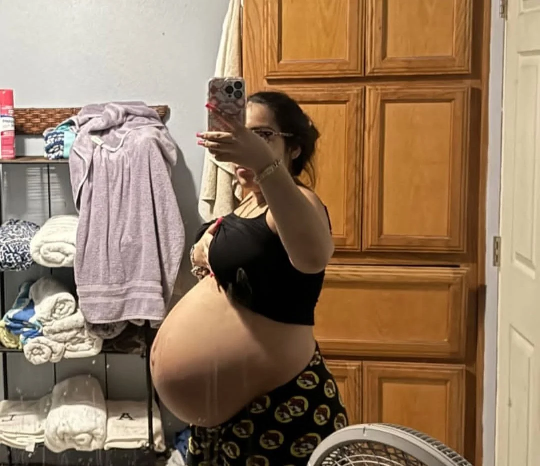 Sexy milf image 21