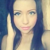 Pretty face main image