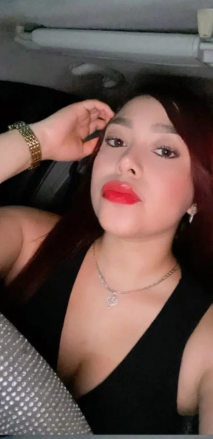 Putita Hermosa peliroja sexy image 18