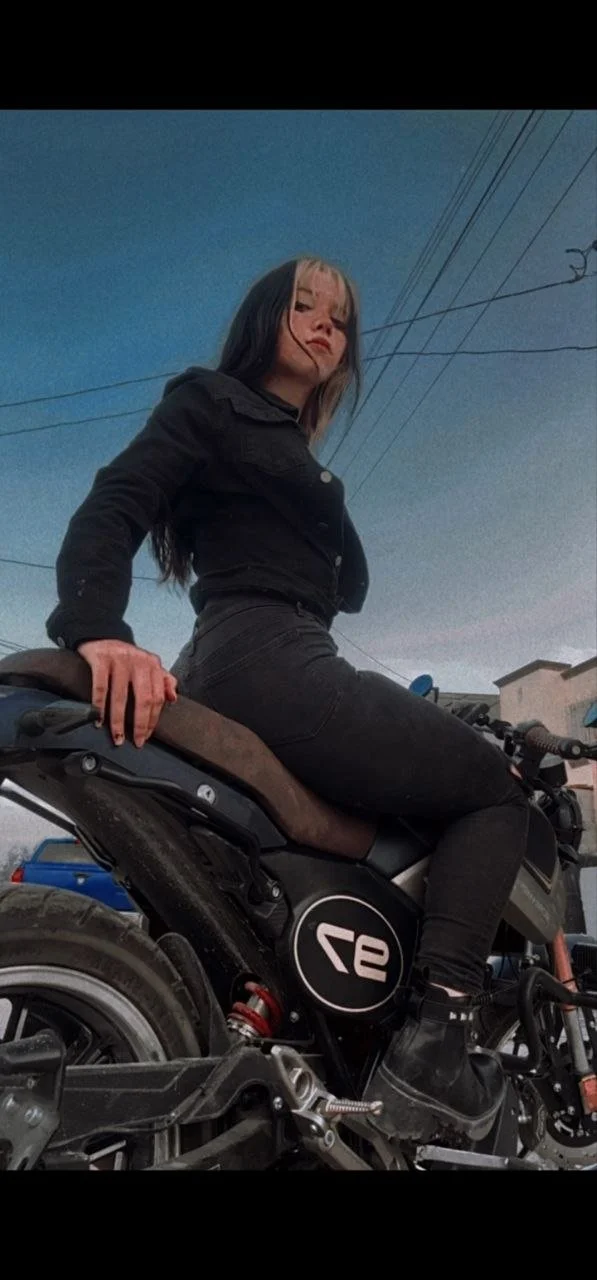 La sexy puta tatuadora Susana Domínguez image 21
