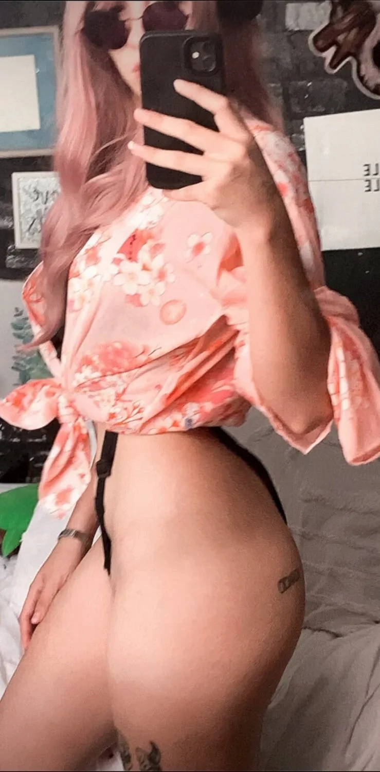 La sexy puta tatuadora Susana Domínguez image 3