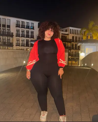 i would go werewolf in that ass…if this isn’t motivation to become successful i don’t what is… cover image
