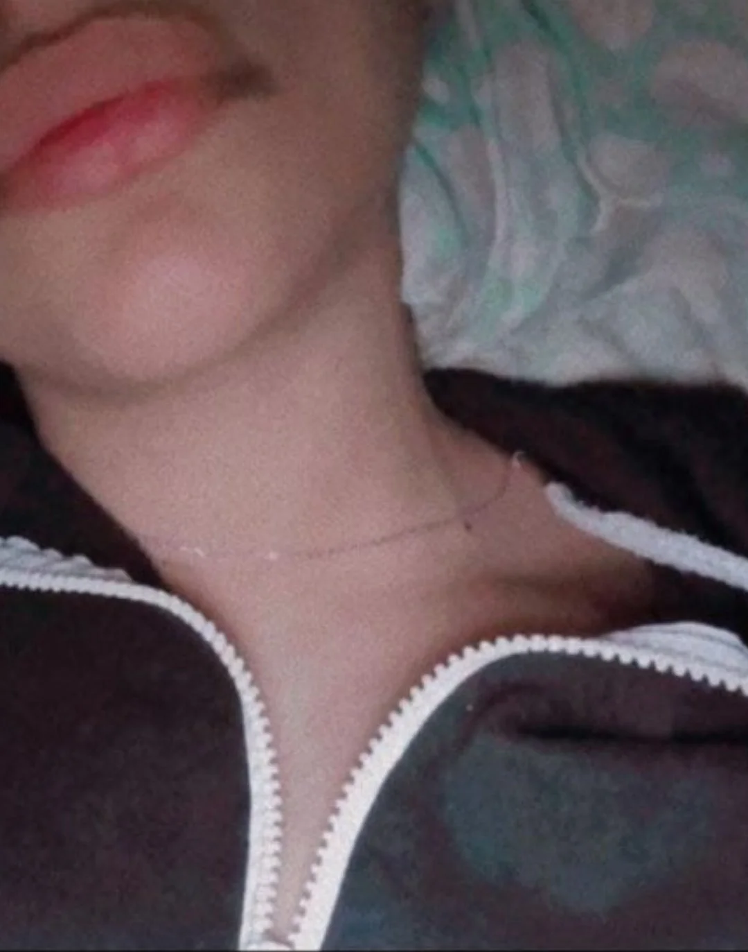 Nude snaps sent by Muslim prostitute to her boyfriend image 20