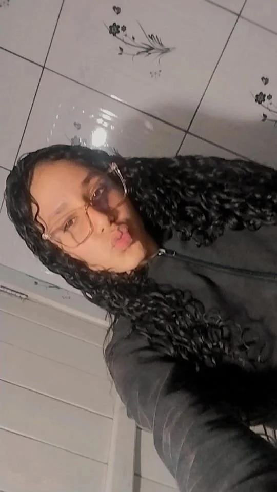 Vazou foto de novinha gostosa mostrando os peitinhos pro amigo image 2