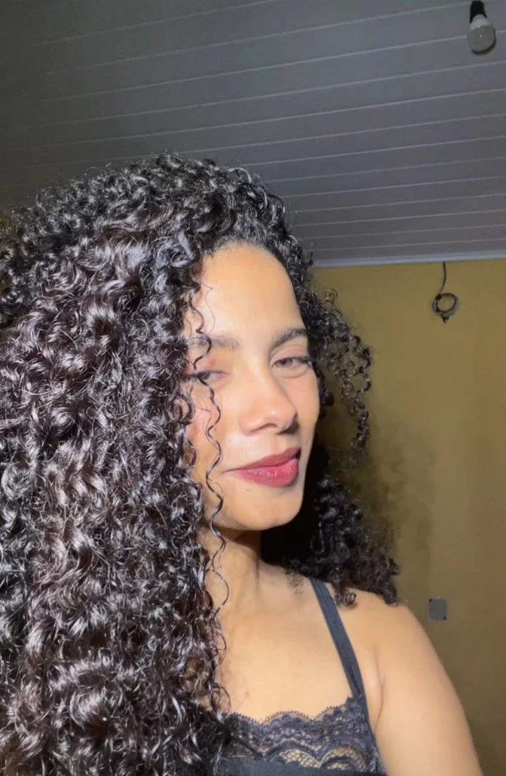 Vazou linda novinha peituda se exibindo image 2