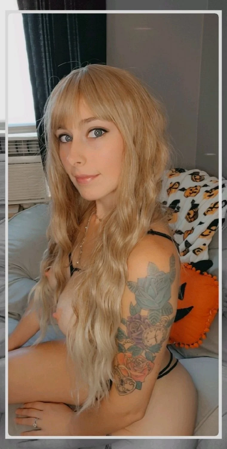 Webslut-Sexy Whore Wife-Lost image 20