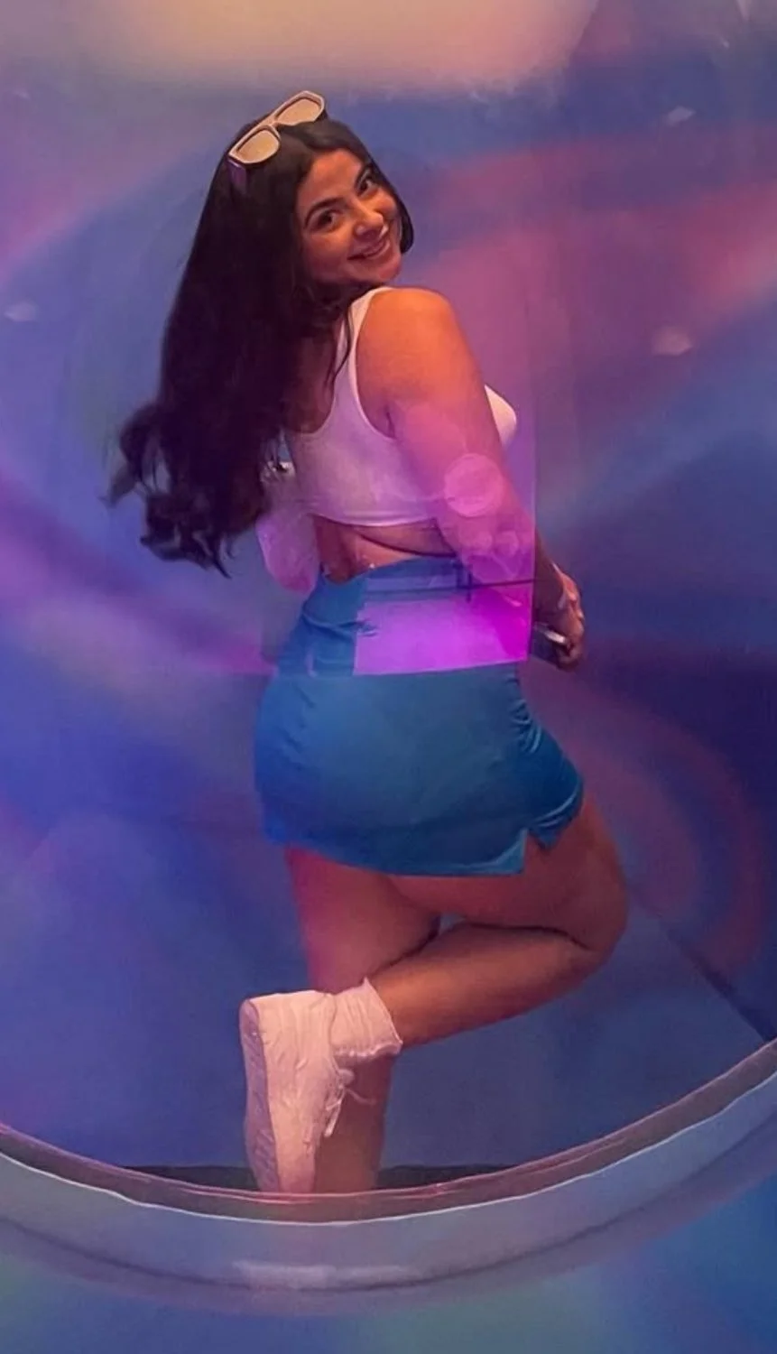 Sexy thick Latina baddie image 6