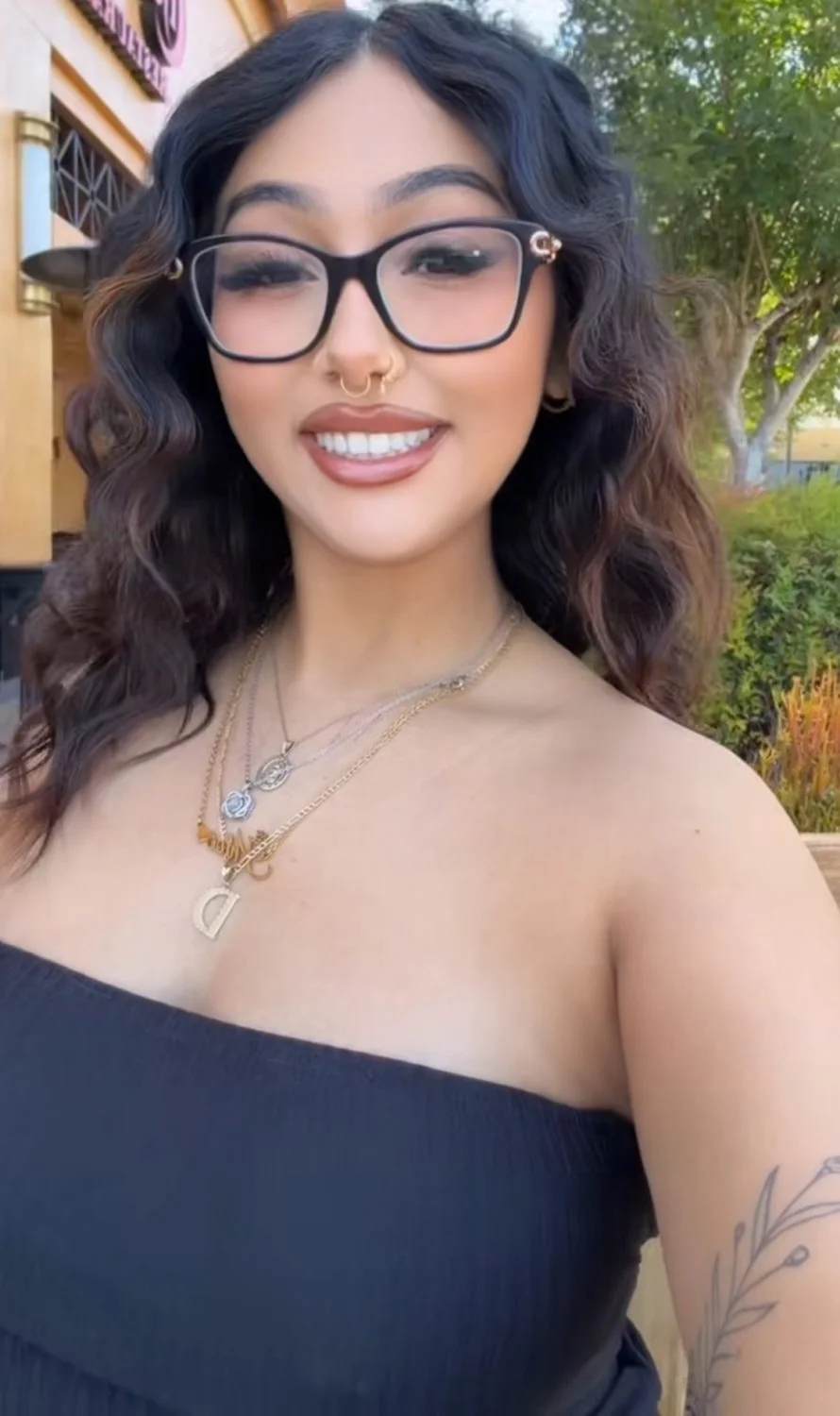 Breedable thick ass irl latina from my gym deserves to be treated like a cum dumpster image 2