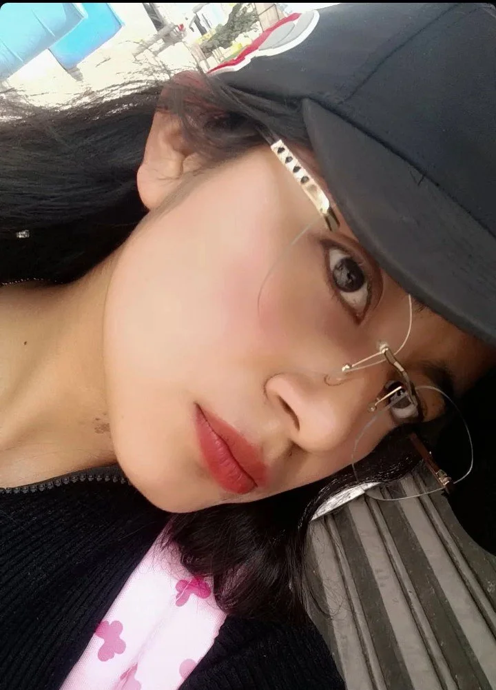 Very stunning and beautiful friend image 3