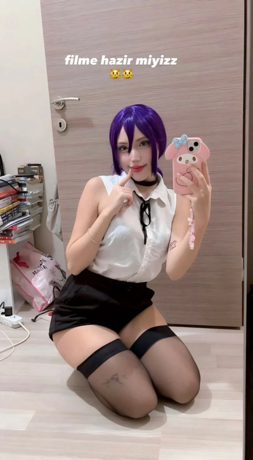 Teen Super Sexy Cosplayer image 16