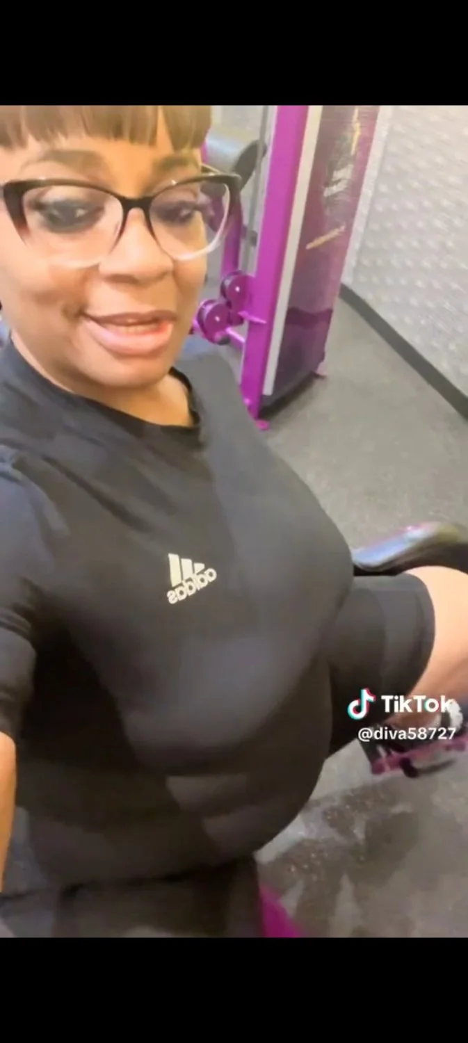 I love big booty social worker workout videos... main image