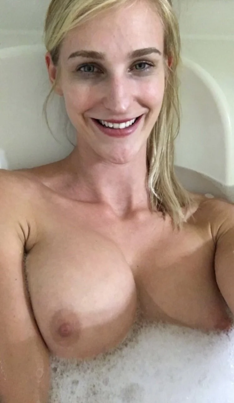 Stephanie is a stupid bimbo cockhungry milf that knows how to take dick image 9