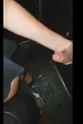 Marido leva a esposa na casa de swing que ela sente nojinho do local mas o tensão e mas acaba tando image 8