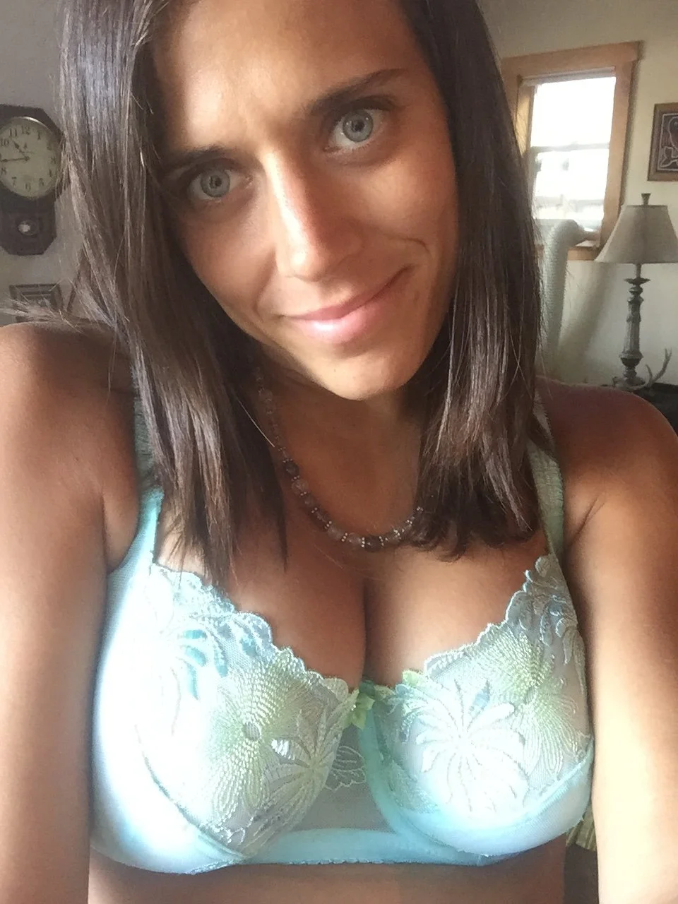 Amazing Tits Girlfriend image 2