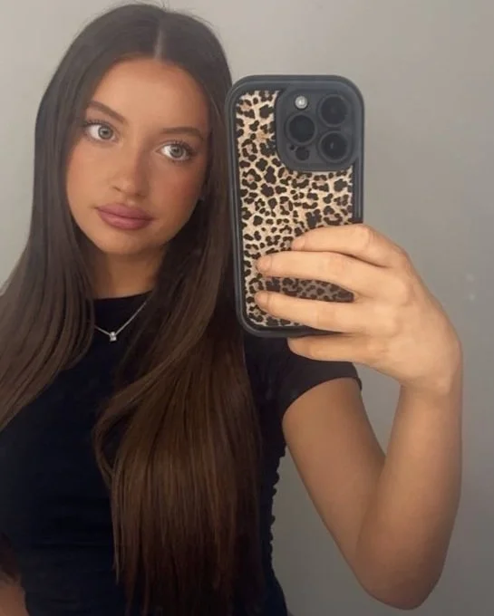 Petite teen with cute face main image