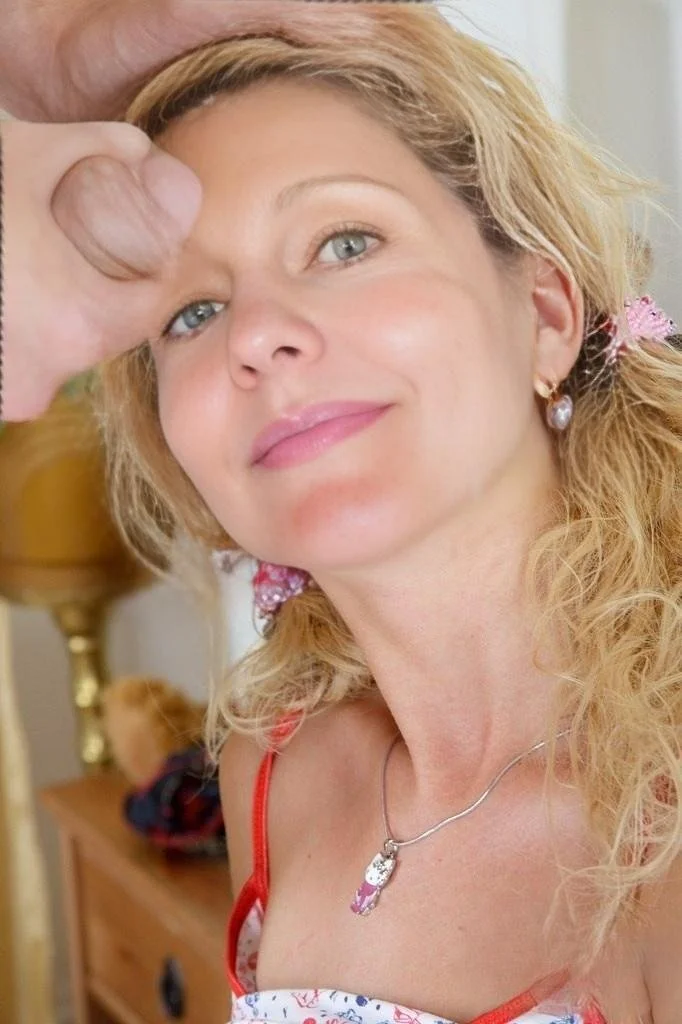 Italian Ella Loves Anal image 10