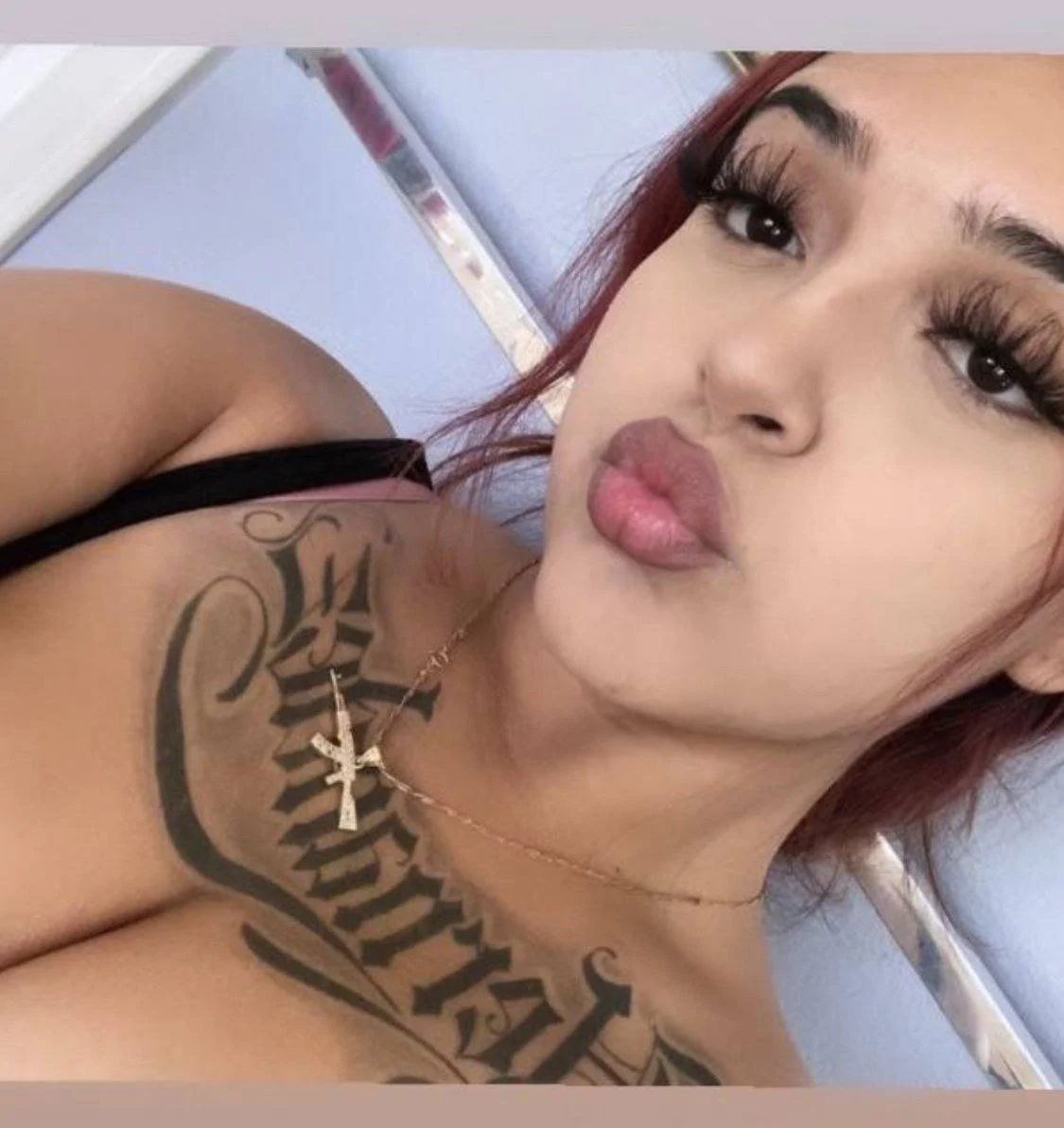 Ghetto latina image 3