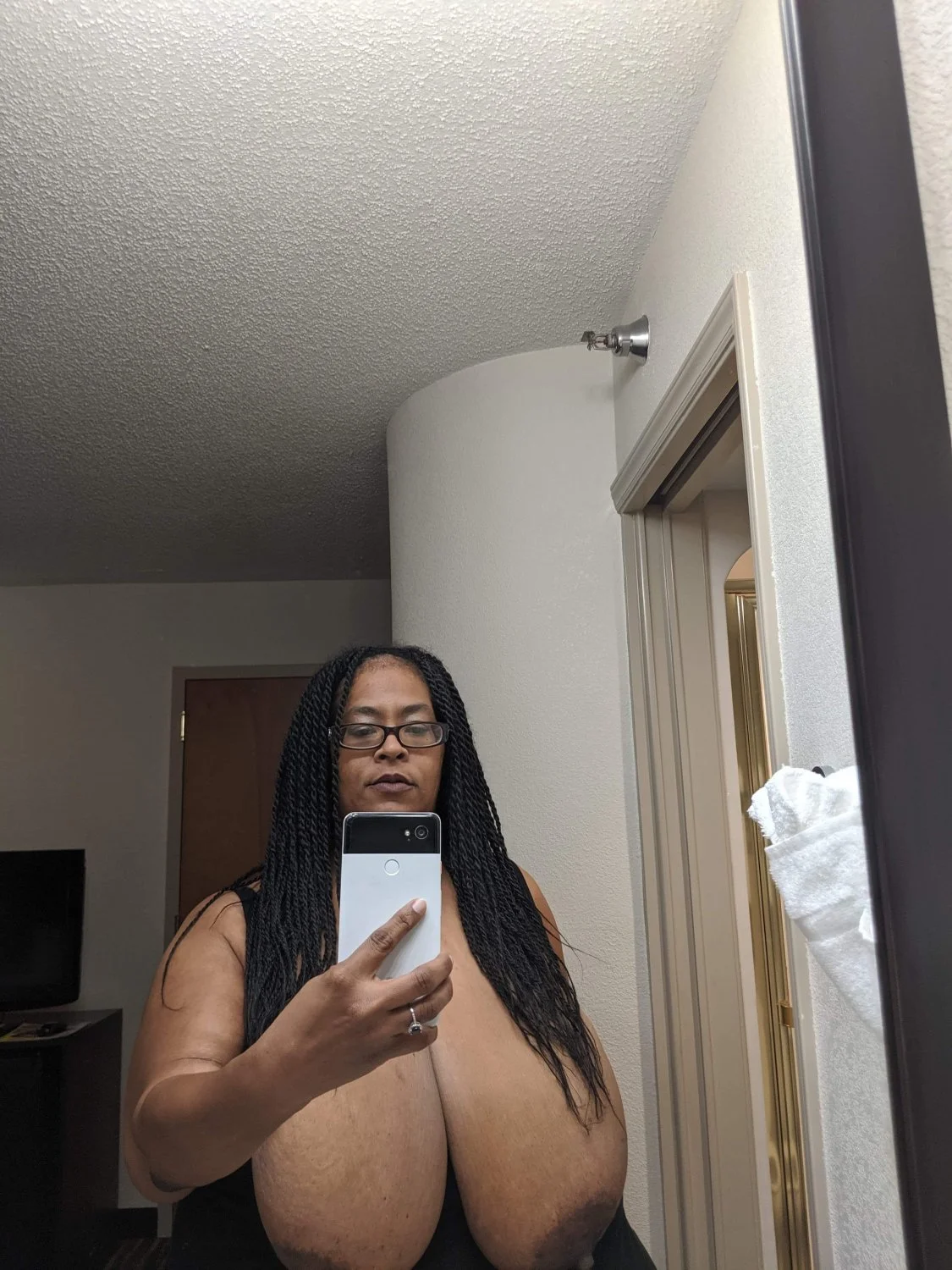 Big Titty Milf Wins image 11