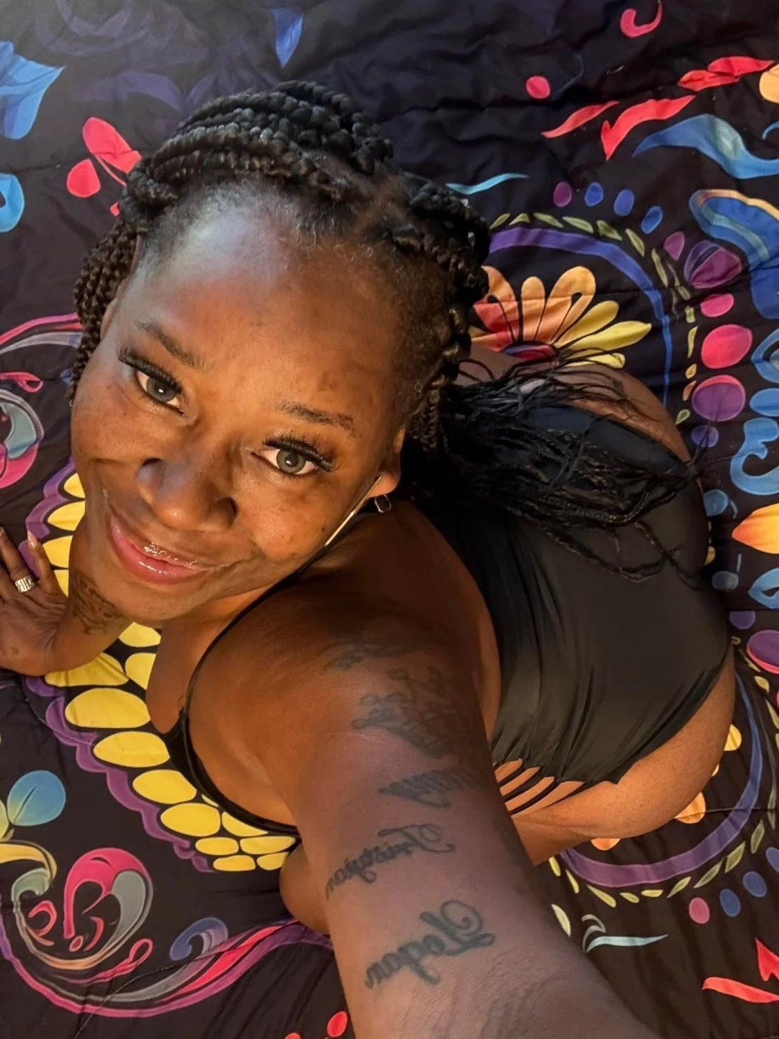 Ebony MILF Kee image 13