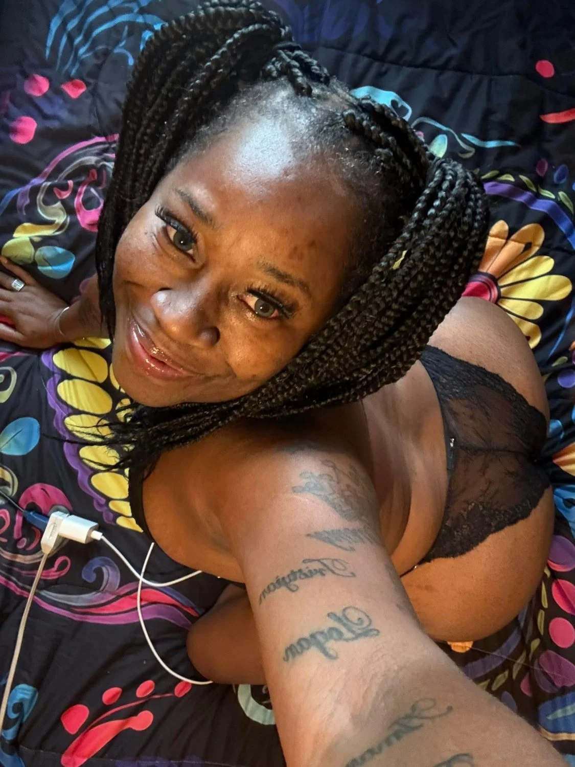 Ebony MILF Kee image 18