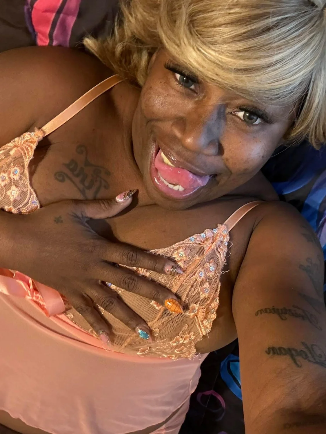 Ebony MILF Kee image 22