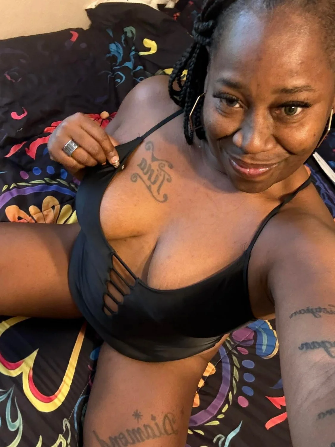Ebony MILF Kee image 23
