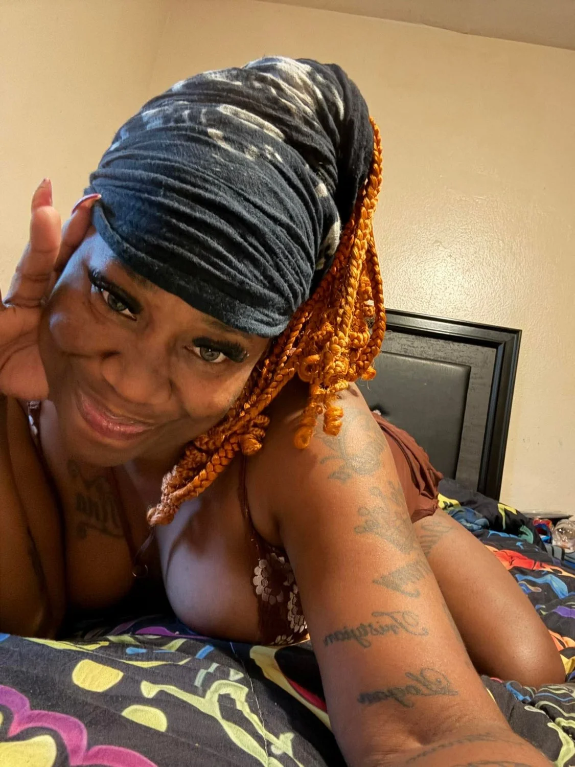 Ebony MILF Kee image 3