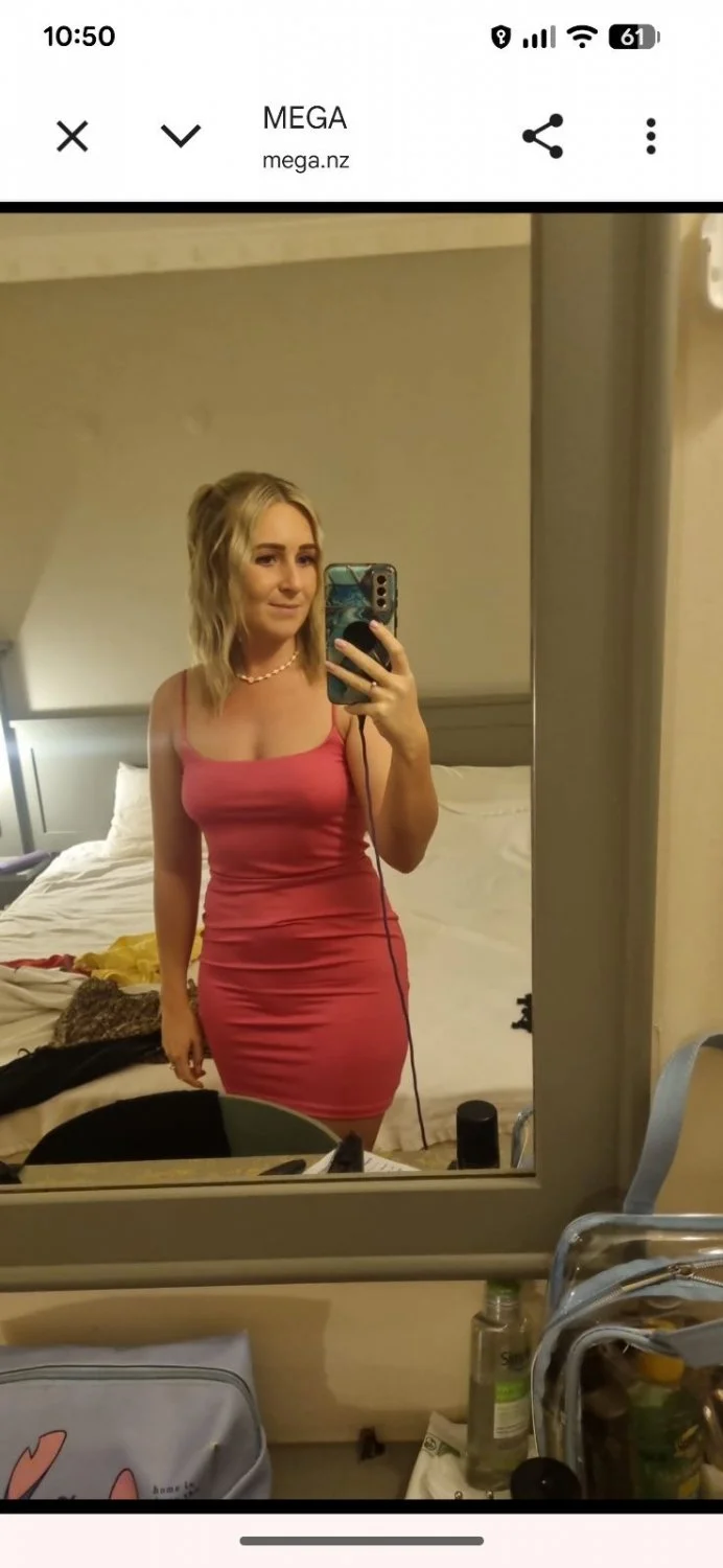 Dutch MILF image 8