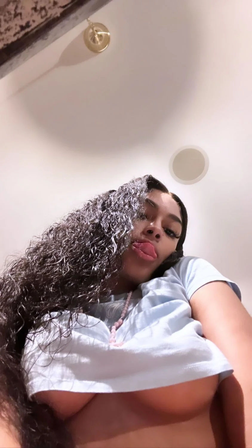 Murda b juicy lips 👄 image 9
