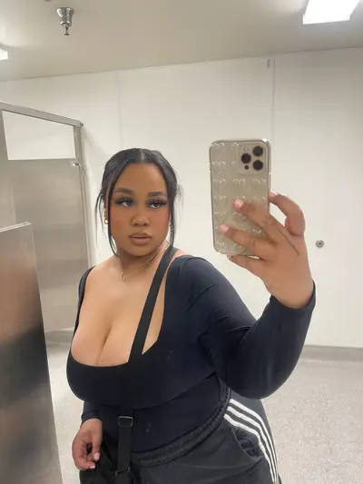Redbone BBW baddie fucked missionary she got that good mac and cheese pussy cover image
