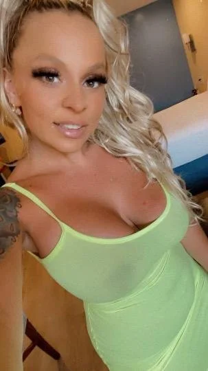 Long Island 27 yo slut Harley image 11