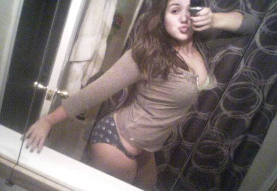 Chrissy webslut whore mother image 26
