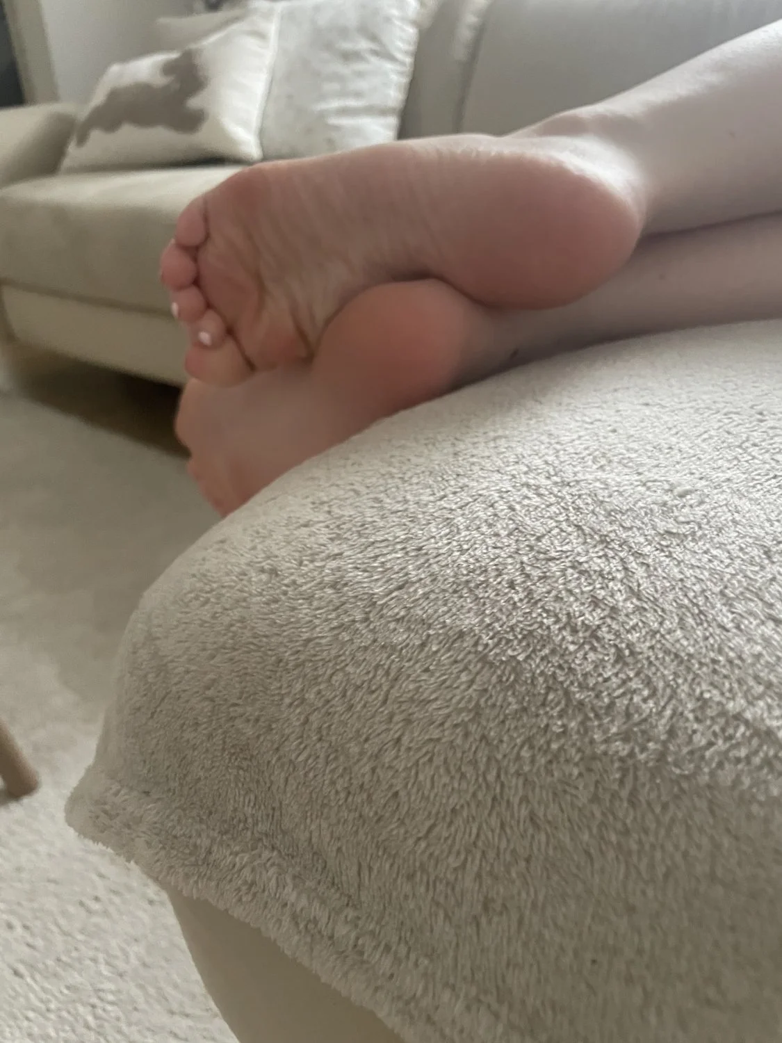Spy on sisters feet close up voyeur soles image 12