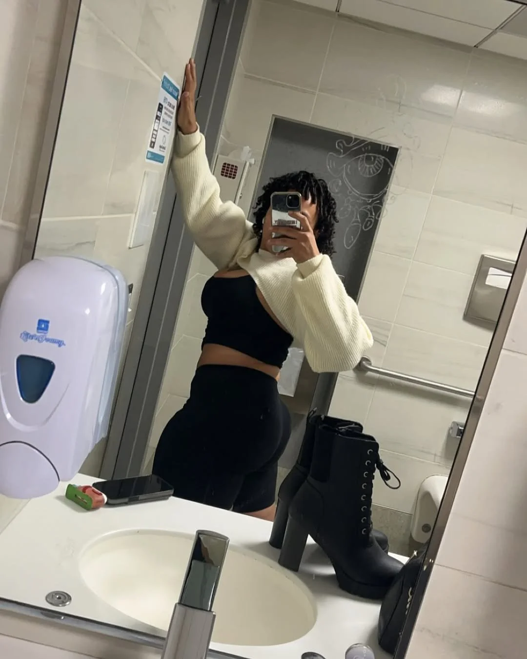 Mystery Karma33 image 10