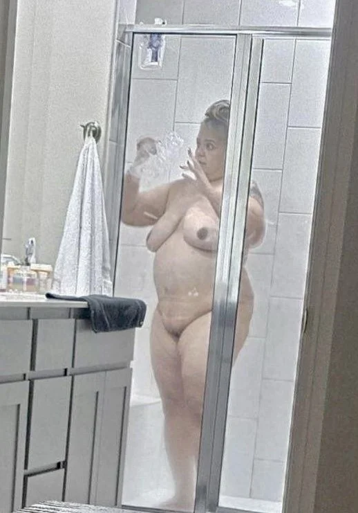 Amateur thick Latina Wife image 18