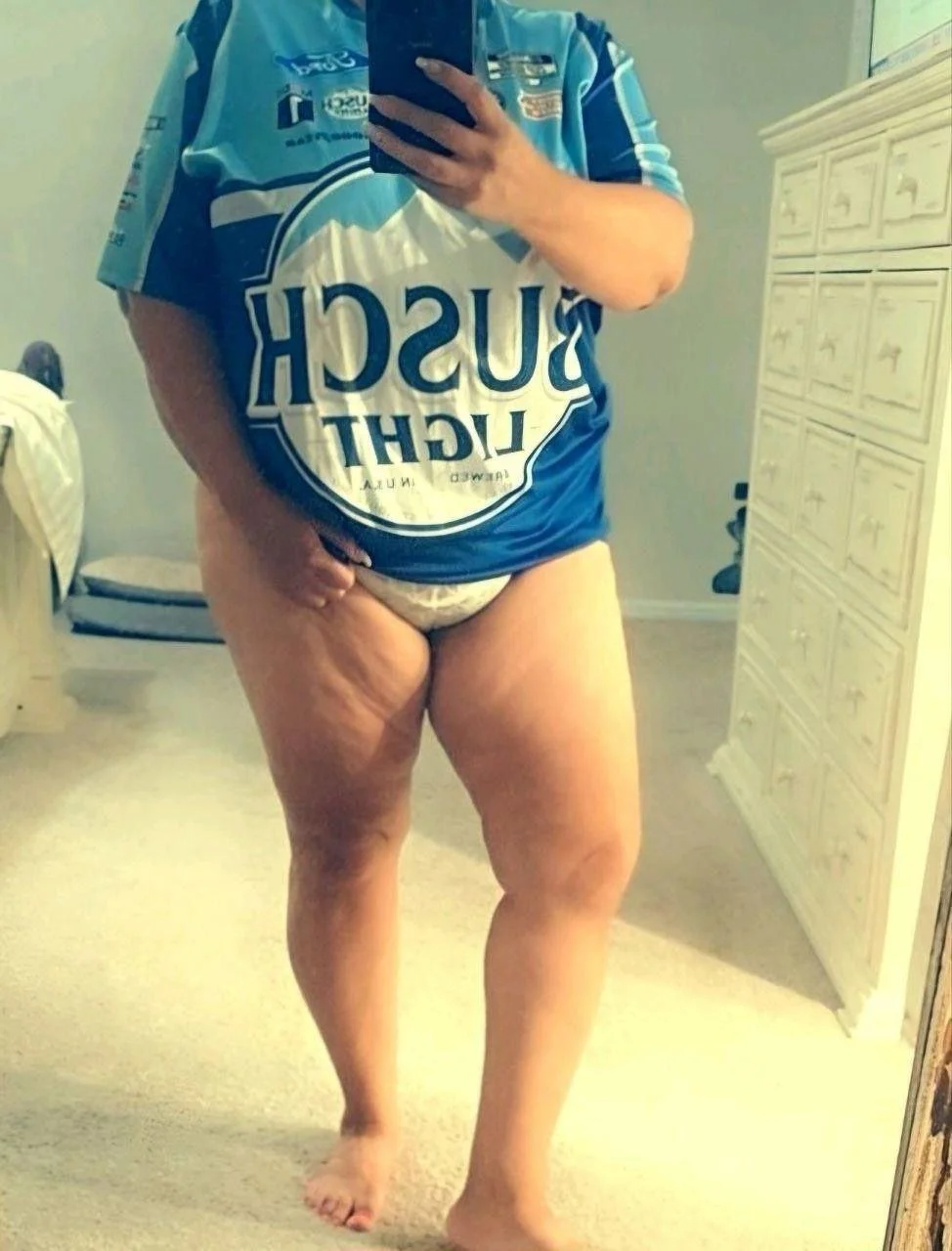 Amateur thick Latina Wife image 21