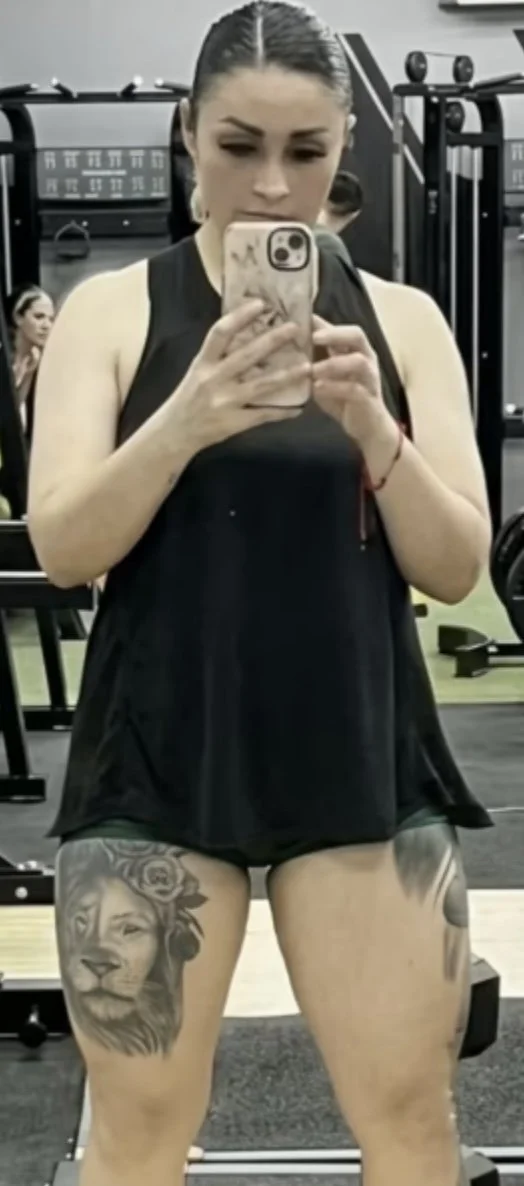 Hermosa madura putita image 17