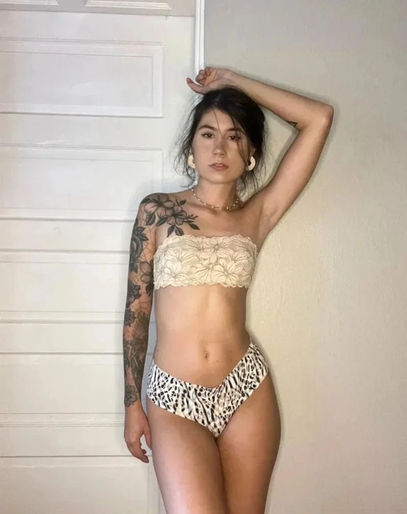 Esposa ama los faciales image 3