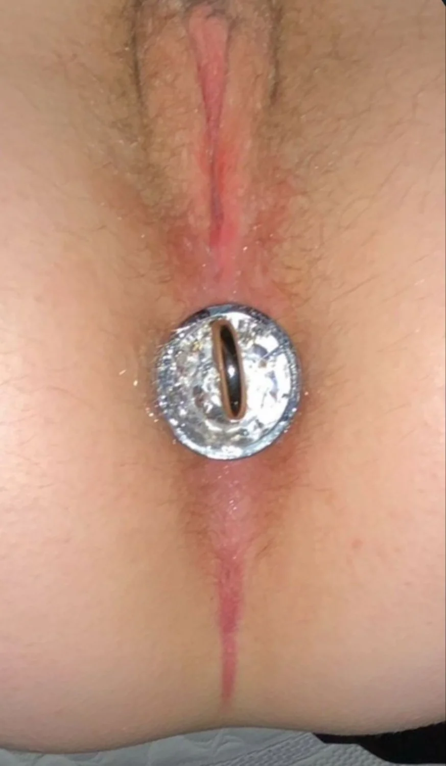 gf gets exposed with buttplug on kik pt.3 image 2