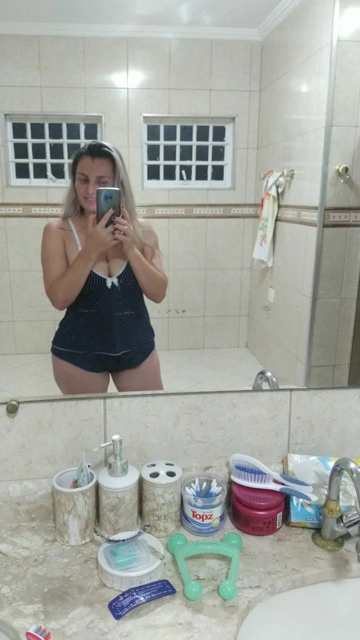 Nudes da loirinha image 16