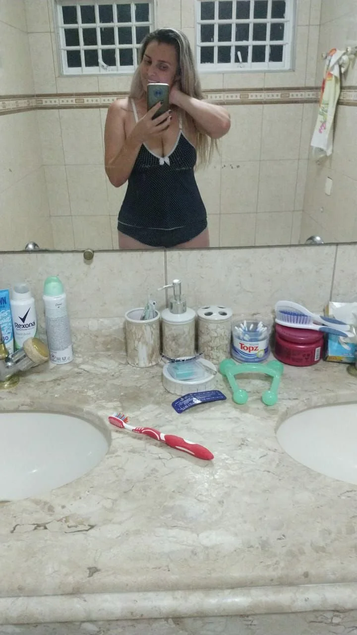 Nudes da loirinha image 8