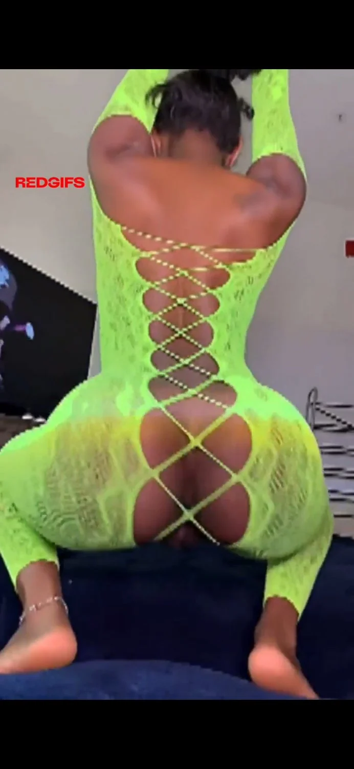 Horny Ebony with phat pussy 🥵🍑🔥 image 4