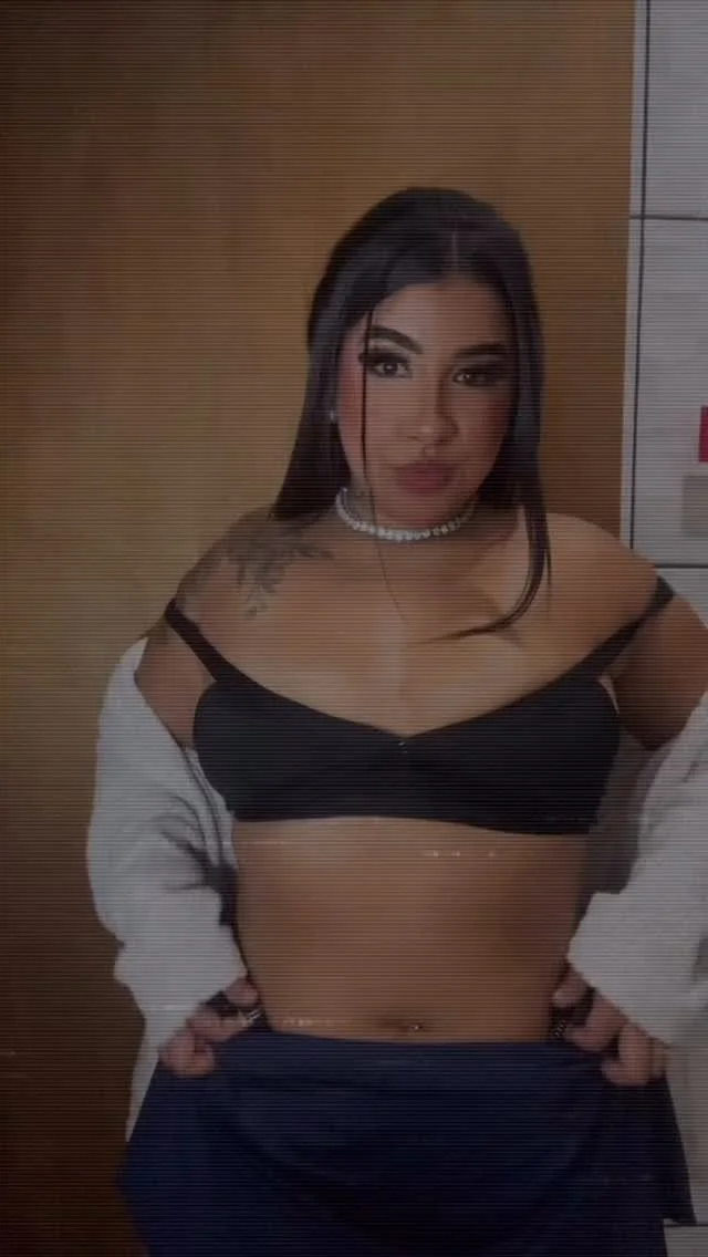 aline gordinha cavala image 3
