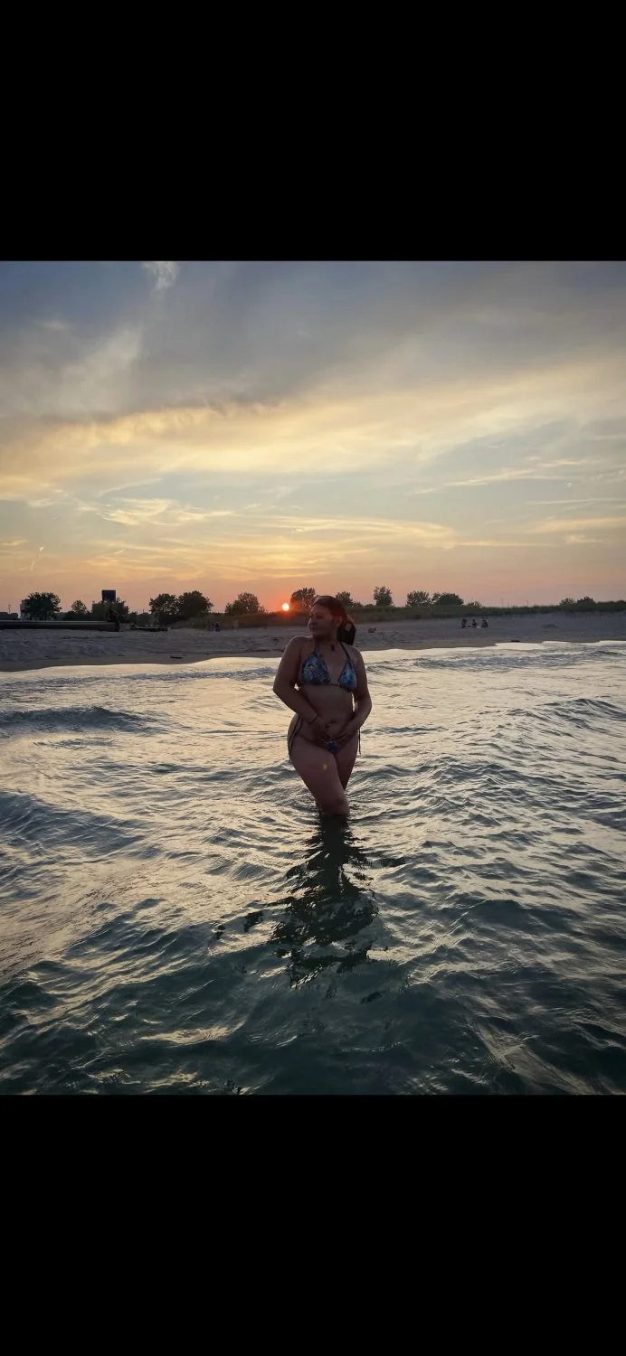 Sexy thick Latina Judy from Chicago image 3