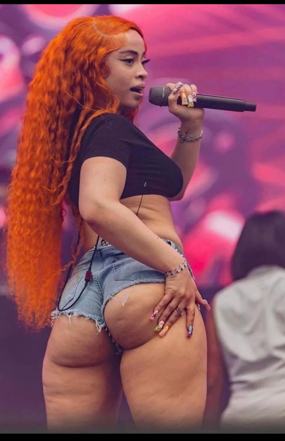 Ice 'I want to eat her ass' Spice main image