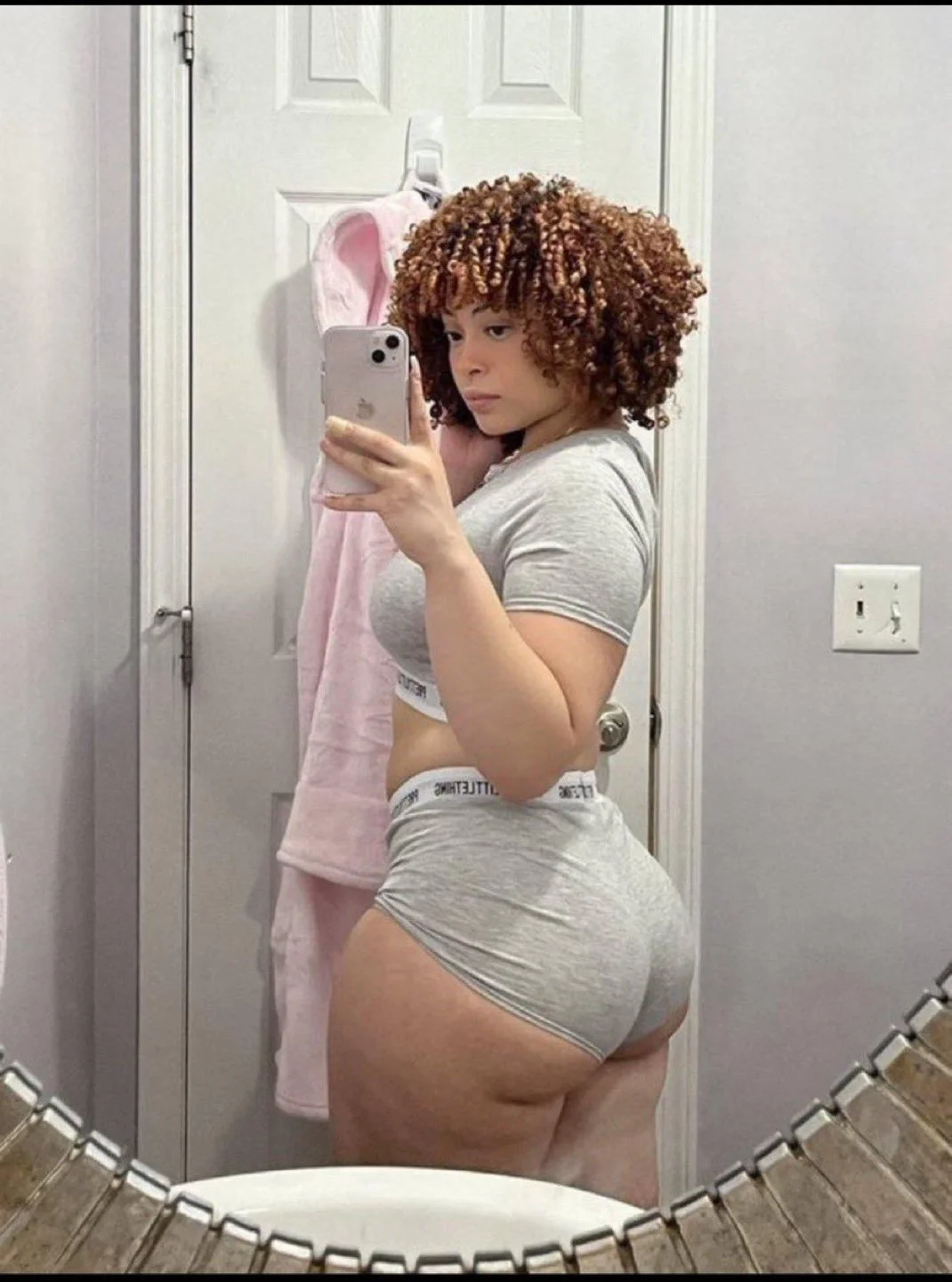 Ice 'I want to eat her ass' Spice image 3