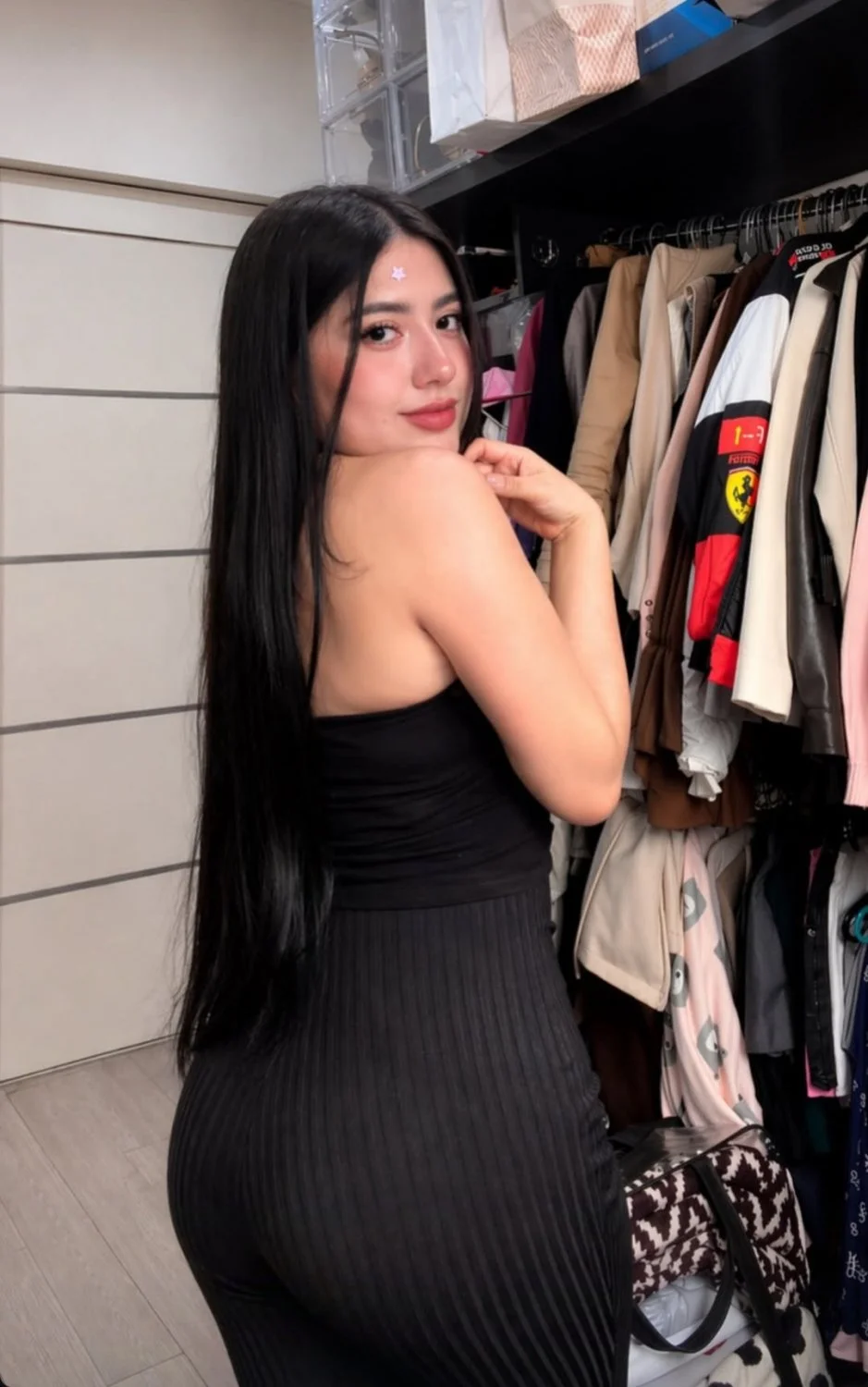 Ricas tetas de la más puta 🤤 image 3
